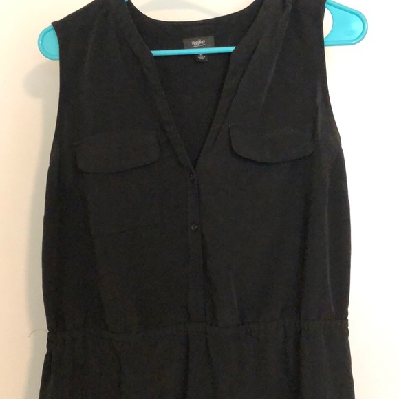 Simple button down black dress - Picture 2 of 3